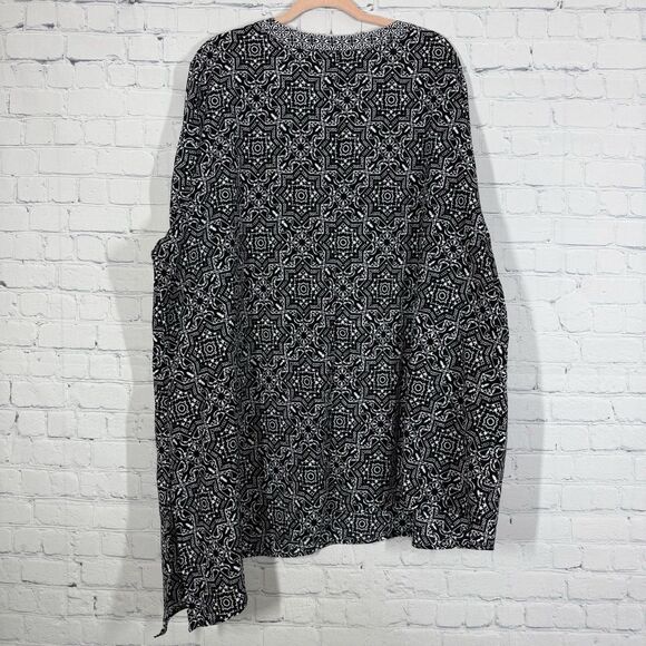 Catherines Tunic Blouse Women Plus 3X Black White Asymmetrical Hem Abstract Top - Picture 2 of 11